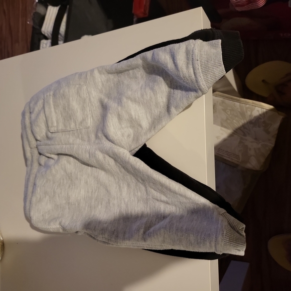 2 pcs Zara Baby Sweatpants 6-9 months Black and Gray - Picture 3 of 3